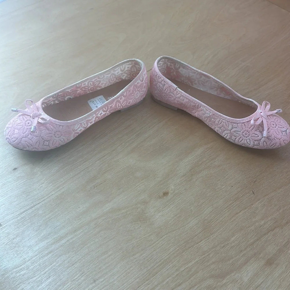 American Eagles custom painted girls size‎ 1 coral flats